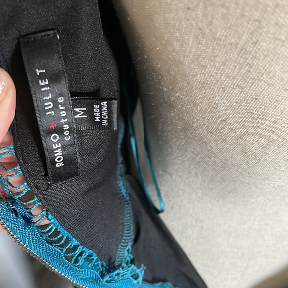 ROMEO + JULIET couture dress - Picture 8 of 10